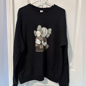 Uniqlo x KAWS Sweatshirt Size Large
